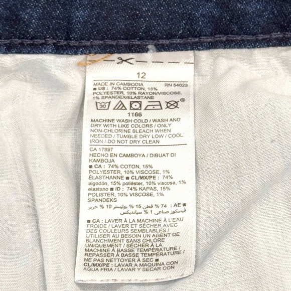 Old Navy Rockstar Size 12 WOW Mid-Rise Super Skinny 5 Pocket Jeans - Picture 6 of 6